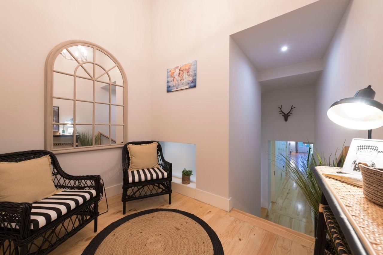 Lovelystay - Porto Peaceful Living W/ Backyard Exterior photo